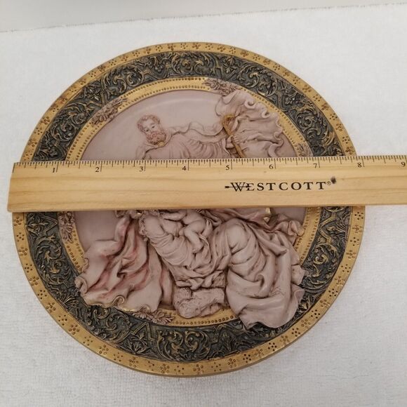 Renaissance Nativity Scene Sculpted Resin 8" 3D Plate Beautiful Art Work - Picture 8 of 8